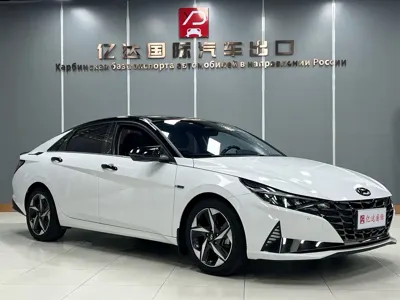 Hyundai Elantra 2022, 32000 км, за 14056.4 USD