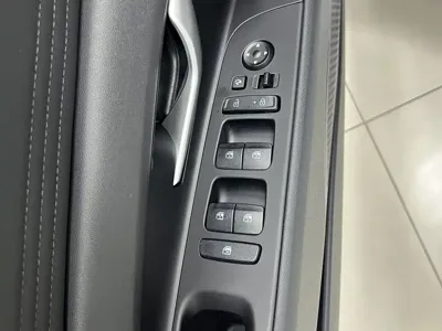 Hyundai Elantra 2022, 32000 км, за 14056.4 USD - фото 7