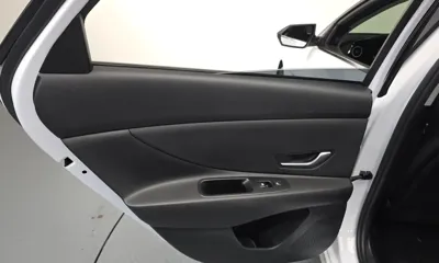 Hyundai Avante 2021, 79066 км, за 12105.22 USD - фото 25