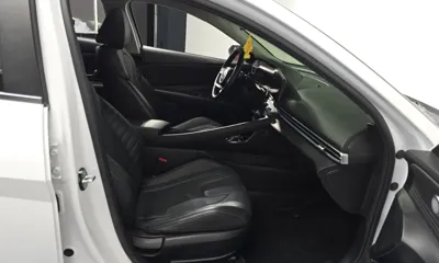 Hyundai Avante 2021, 79066 км, за 12105.22 USD - фото 26