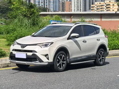 Toyota RAV4 · 2017 год