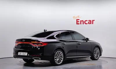 Hyundai Grandeur 2018, 166938 км, за 7345.77 USD