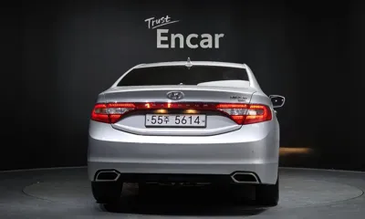 Hyundai Grandeur 2015, 115532 км, за 5185.77 USD