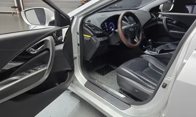 Hyundai Grandeur 2015, 115532 км, за 5185.77 USD - фото 11