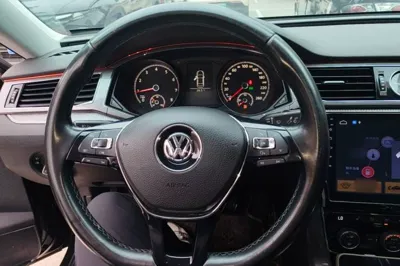 Volkswagen Passat 2017, 146100 км, за 11049 USD - фото 13