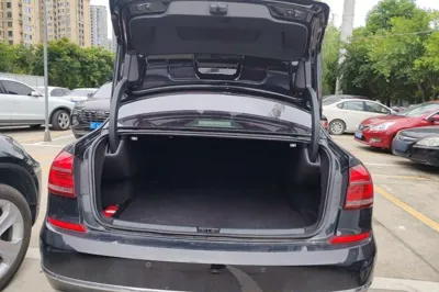 Volkswagen Passat 2017, 146100 км, за 11049 USD - фото 22