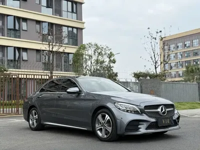 Mercedes-Benz C-Class 2020, 120000 км, за 16178.21 USD