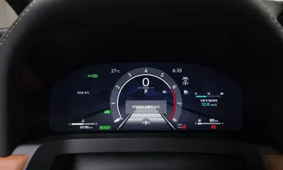 Toyota Alphard 2025, 16195 км, за 63749.4 USD - фото 8