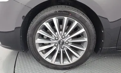 Kia K7 2016, 165853 км, за 5844.11 USD