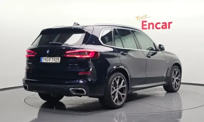 BMW X5 2022, 43979 км, за 42897.99 USD