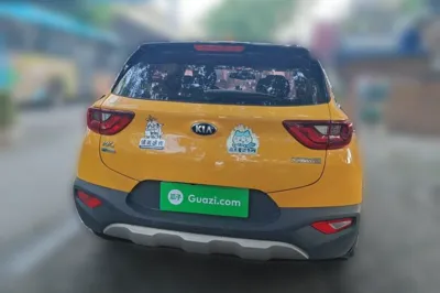 Kia kx1 Stonic 2019, 49000 км, за 6593 USD