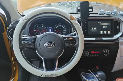 Kia kx1 Stonic 2019, 49000 км, за 6593 USD - фото 6