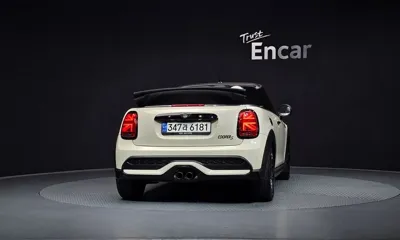 MINI Cooper Convertible 2023, 19524 км, за 19827.07 USD