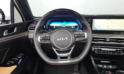 Kia K5 2023, 26978 км, за 15536.63 USD - фото 12