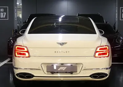 Bentley Flying Spur 2022, 16000 км, за 149515.65 USD