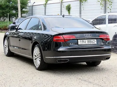 Audi A8 2015, 232150 км, за 11093.61 USD