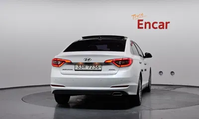Hyundai Sonata 2015, 74103 км, за 7014.23 USD