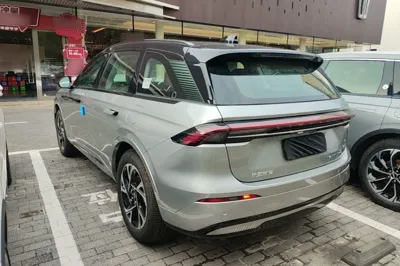 Lincoln Nautilus 2026, 400 км, за 43021 USD