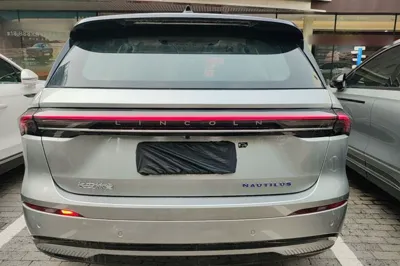 Lincoln Nautilus 2026, 400 км, за 43021 USD