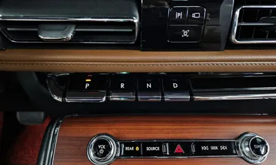 Lincoln Aviator 2023, 55860 км, за 32514.44 USD - фото 9