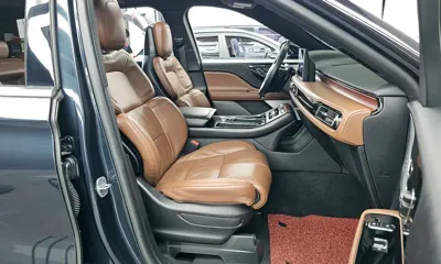 Lincoln Aviator 2023, 55860 км, за 32514.44 USD - фото 11