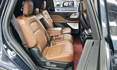 Lincoln Aviator 2023, 55860 км, за 32514.44 USD - фото 12
