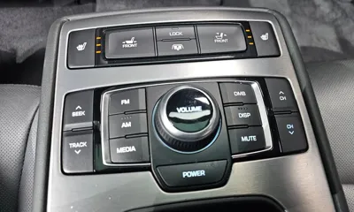 Hyundai Genesis 2015, 111500 км, за 8074.04 USD - фото 15