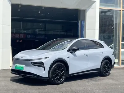 Xpeng 小鹏G7 · 2025 год