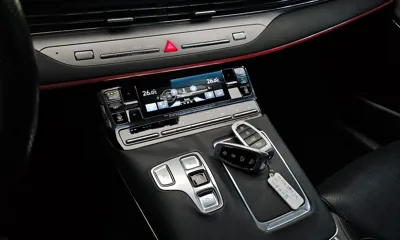 Hyundai Grandeur 2021, 79939 км, за 16525.66 USD - фото 9
