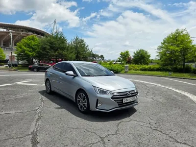 Hyundai Avante 2020, 61164 км, за 6316.34 USD
