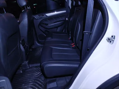 Roewe RX5 2016, 74100 км, за 4464 USD