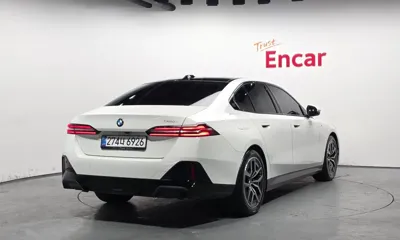 BMW 5-Series 2025, 11754 км, за 44598.61 USD