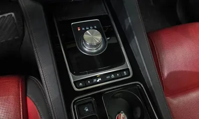 Jaguar F-Pace 2019, 138332 км, за 11205.22 USD - фото 9