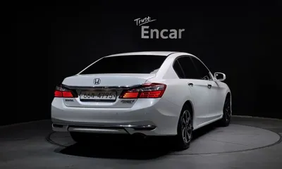 Honda Accord 2017, 79885 км, за 8347.9 USD
