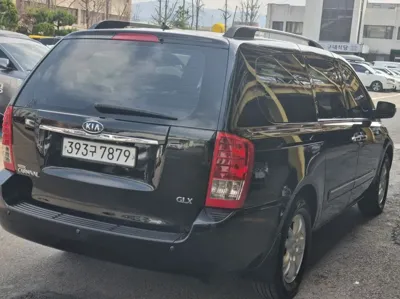 Kia Canival 2011, 185749 км, за 2166.21 USD