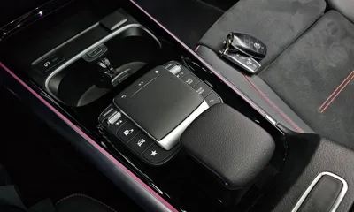 Mercedes-Benz GLA-Class 2023, 38084 км, за 24944.2 USD - фото 18