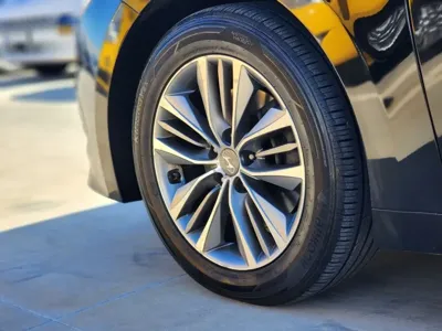 Hyundai Grandeur 2015, 219229 км, за 3105.38 USD