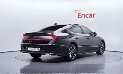 Hyundai Sonata 2022, 64685 км, за 13653.67 USD