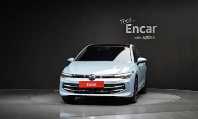Volkswagen Golf 2025, 4187 км, за 25534.99 USD
