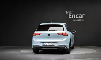 Volkswagen Golf 2025, 4187 км, за 25534.99 USD