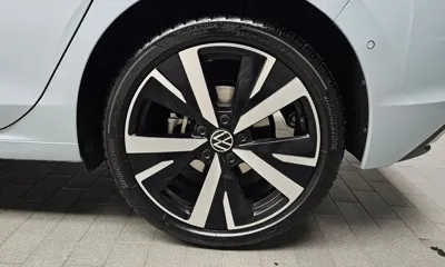 Volkswagen Golf 2025, 4187 км, за 25534.99 USD - фото 21