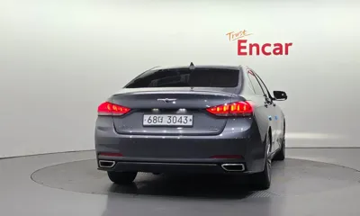 Hyundai Genesis 2015, 175153 км, за 4890.38 USD