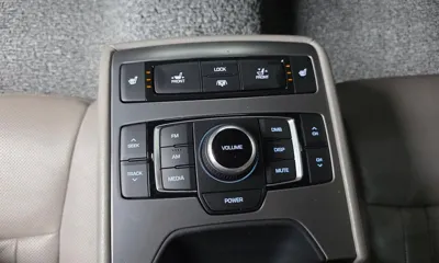 Hyundai Genesis 2015, 175153 км, за 4890.38 USD - фото 18