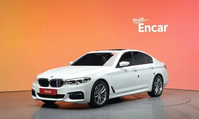 BMW 5-Series · 2017 год