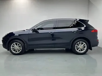 Porsche Cayenne 2017, 100000 км, за 25460.79 USD