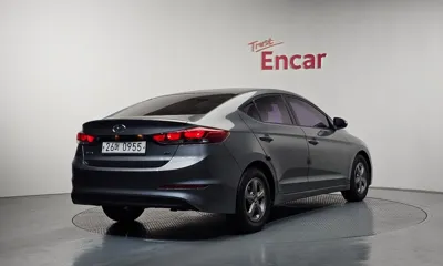 Hyundai Avante 2016, 154732 км, за 4160.44 USD