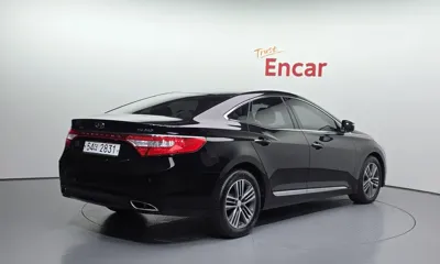 Hyundai Grandeur 2013, 178047 км, за 3938.56 USD