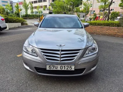Hyundai Genesis · 2011 год