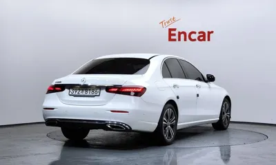 Mercedes-Benz E-Class 2021, 19218 км, за 22464.48 USD