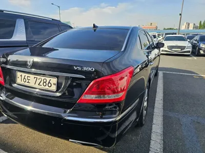 Hyundai Equus